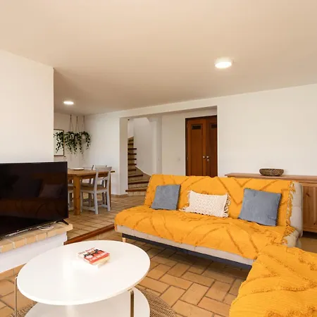 The Concierge - Pool & Tennis Villa