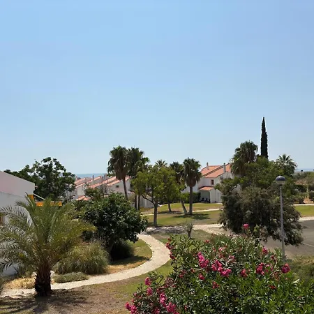 The Concierge - Pool & Tennis Albufeira